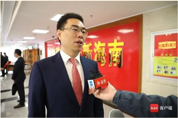 关注两会|怀揣民意而来 真情建言献策 李君律师聊提案