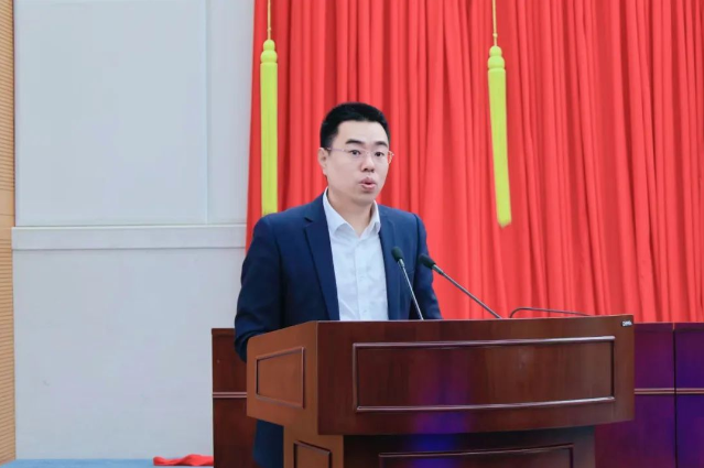律所快讯|李君主任参加省政协八届常委会第十七次会议并作大会发言