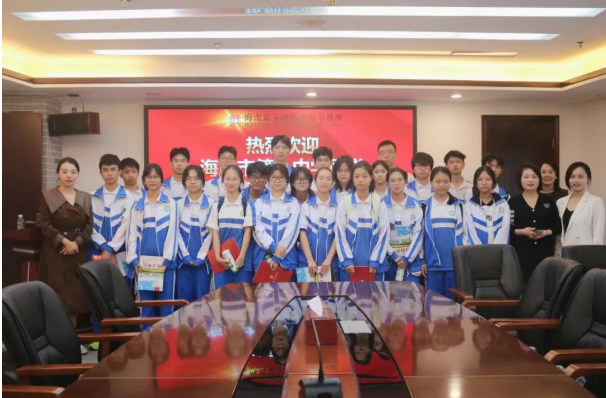 律所快讯|海口市第一中学高中部同学走进我所，开展“法律职业体验”社会实践活动